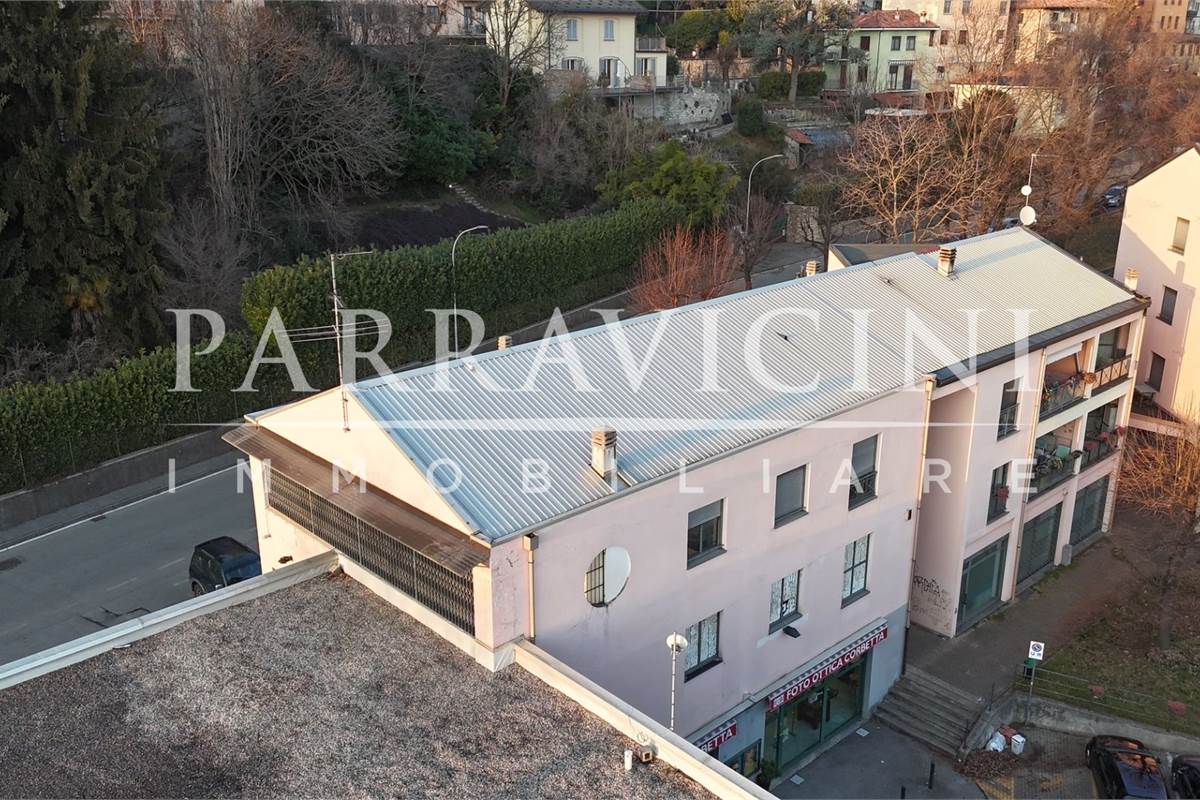 Ampio loft indipendente con terrazzo coperto