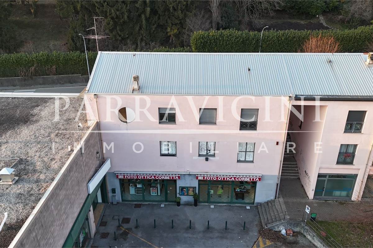 Ampio loft indipendente con terrazzo coperto