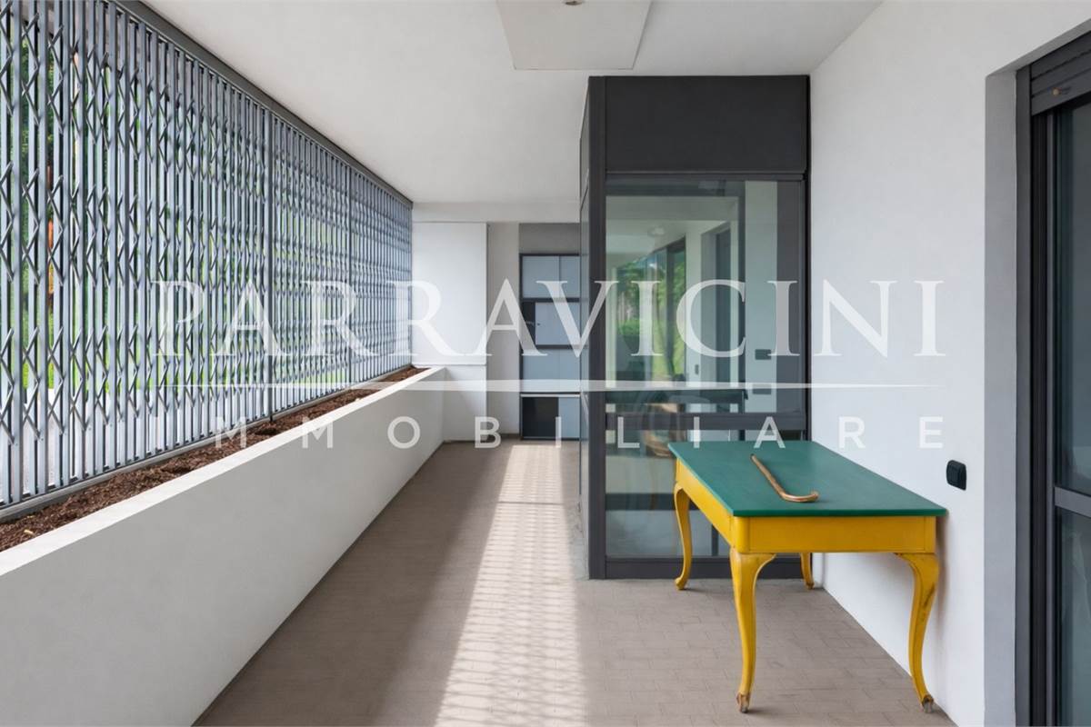 Ampio loft indipendente con terrazzo coperto