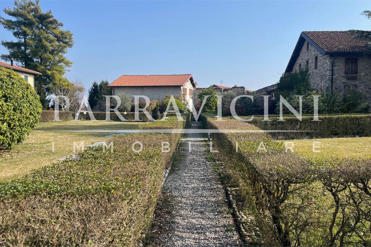 appartamento in residence con parco e piscina