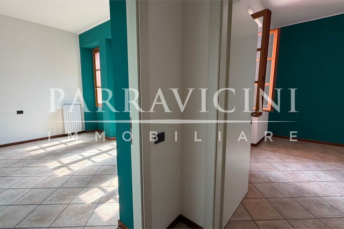 centralissimo trilocale doppi servizi con box