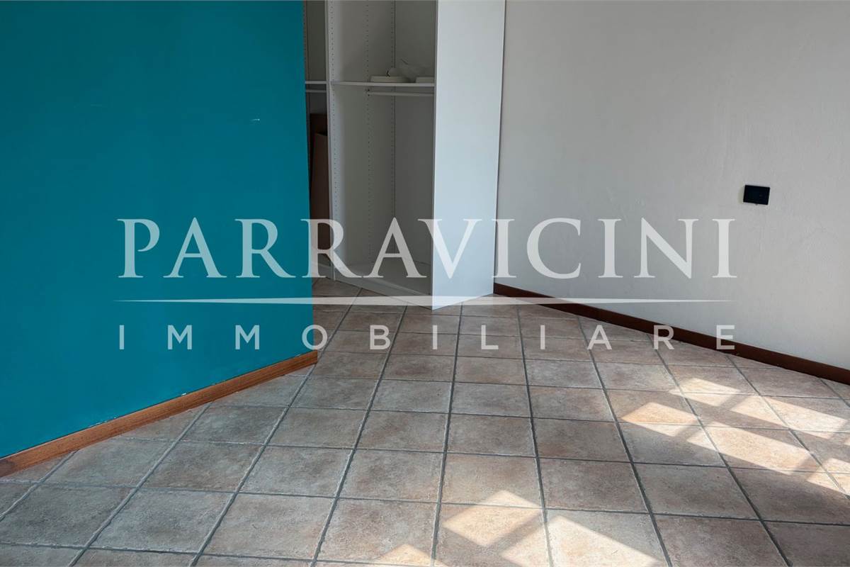 centralissimo trilocale doppi servizi con box