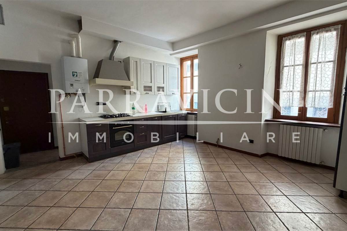 centralissimo trilocale doppi servizi con box