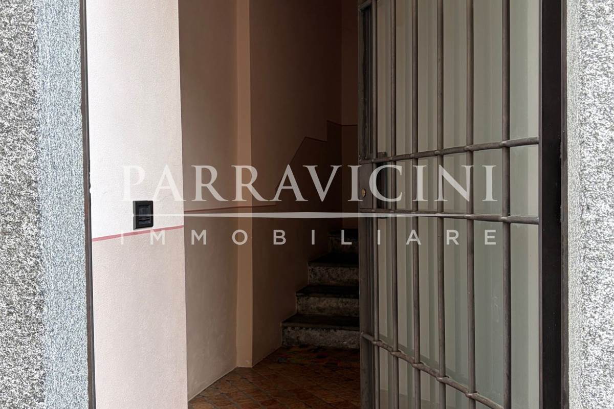 centralissimo trilocale doppi servizi con box