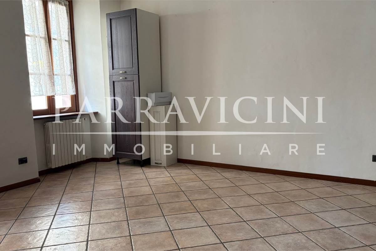 centralissimo trilocale doppi servizi con box