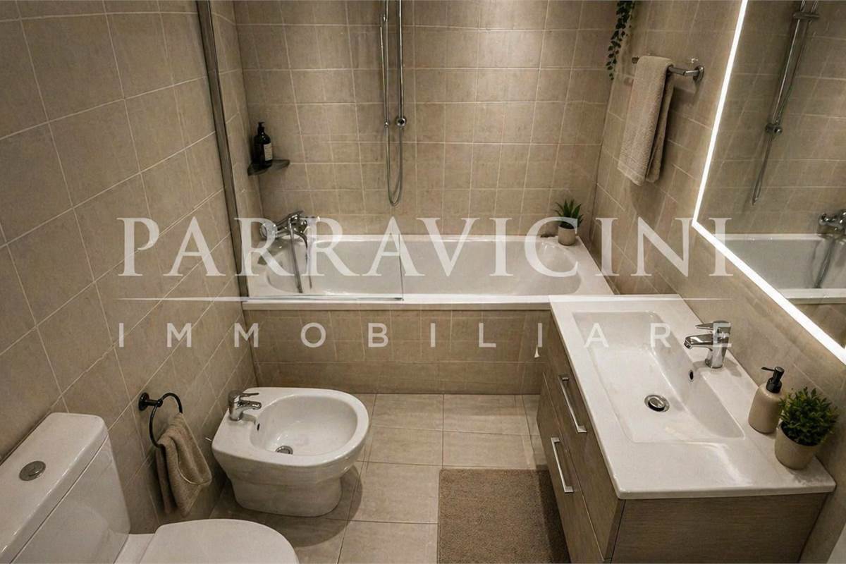 centralissimo trilocale doppi servizi con box