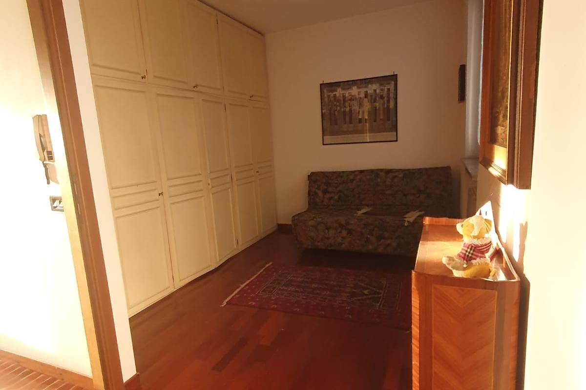 Brunate: panoramica villa a schiera di testa
