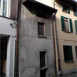 Cadorago, porzione di casa da ristrutturare