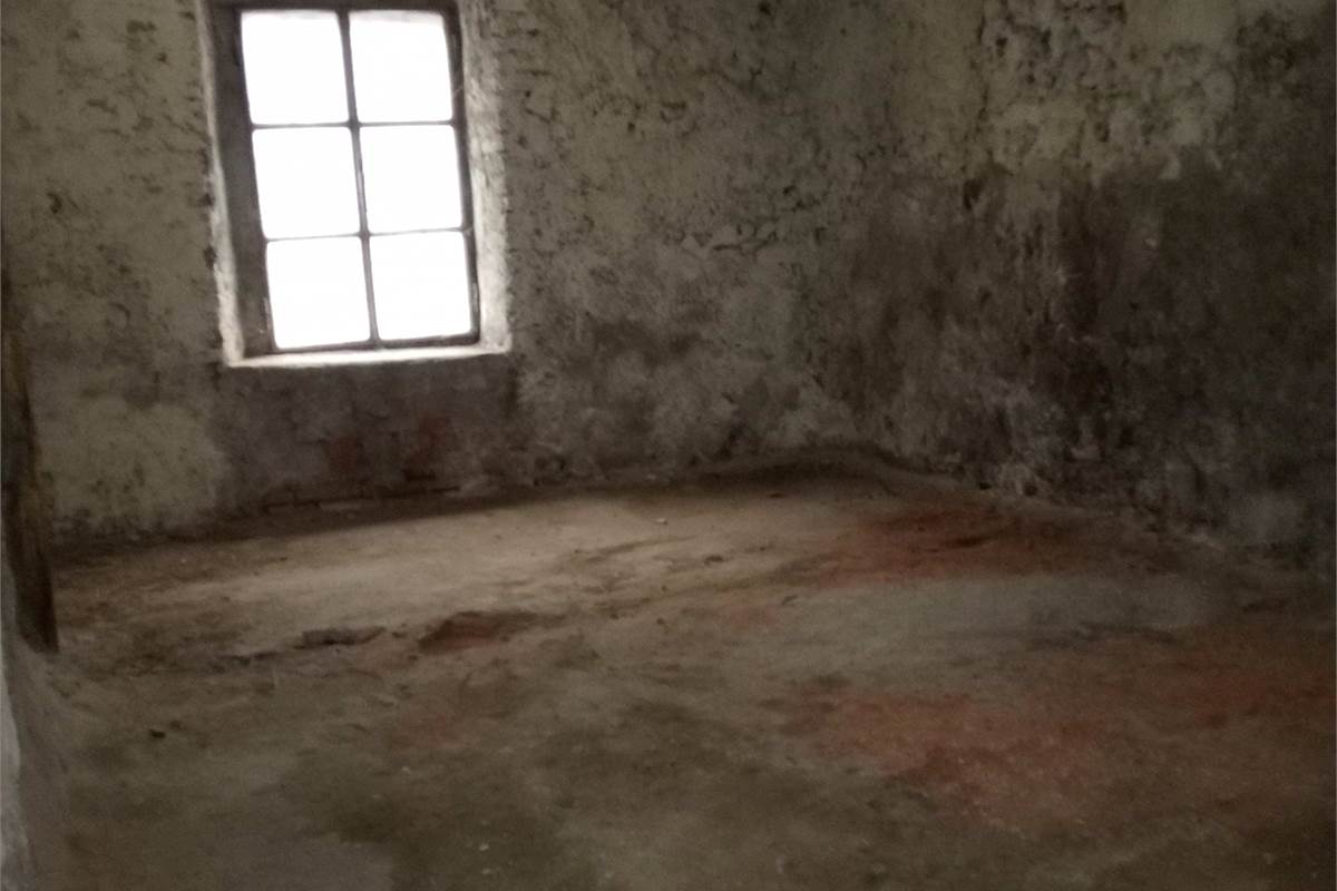 Cadorago, porzione di casa da ristrutturare