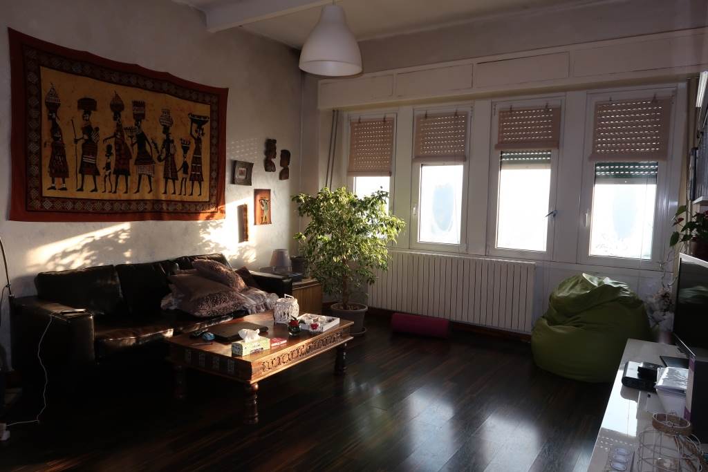 Como, loc.tà Garzola: villa panoramica e soleggiata. Vista lago e città