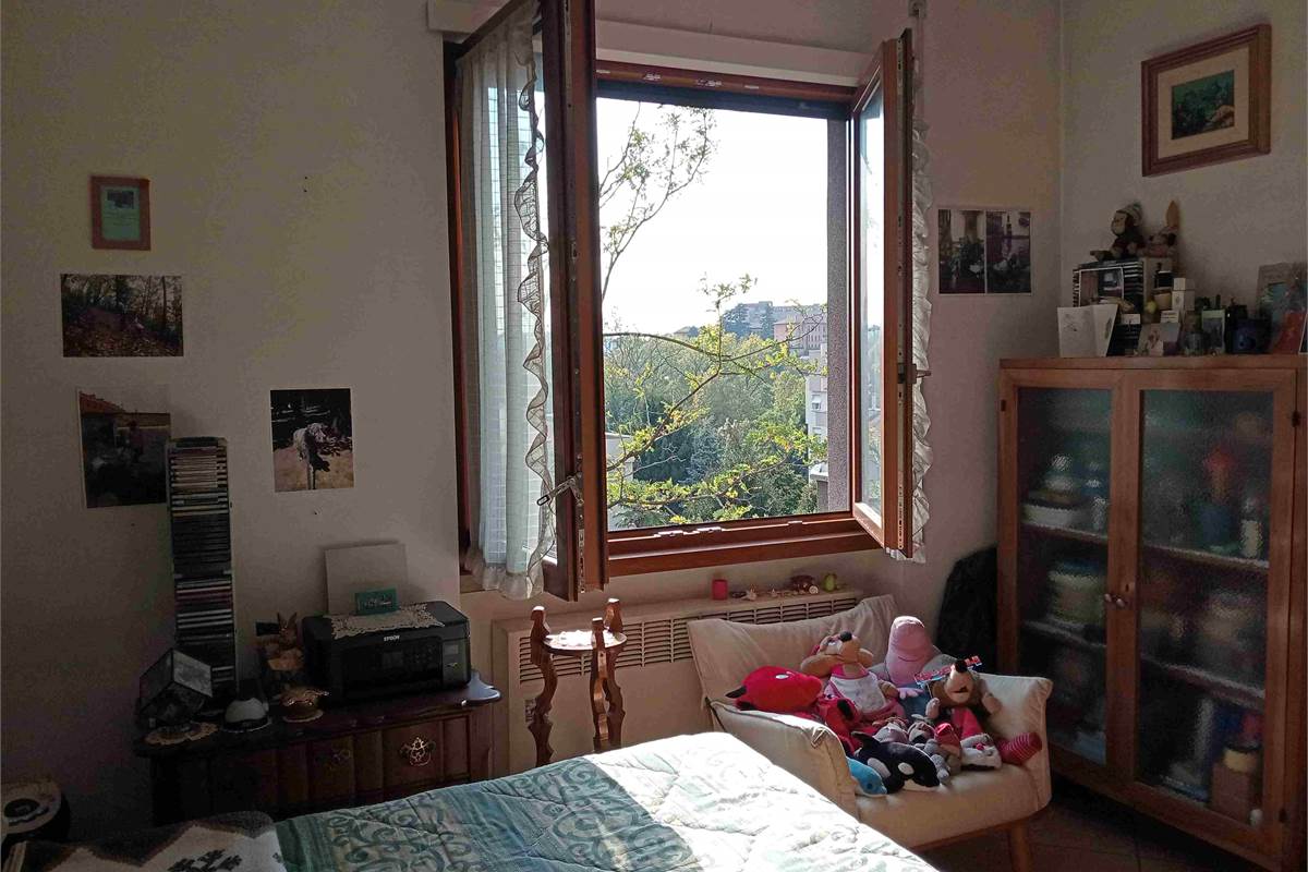 Como, complesso Como Sole: monolocale con balcone e box