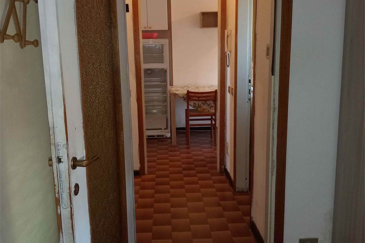 Como, loc.tà Breccia: in posizione tranquilla, bilocale di ca.45 mq