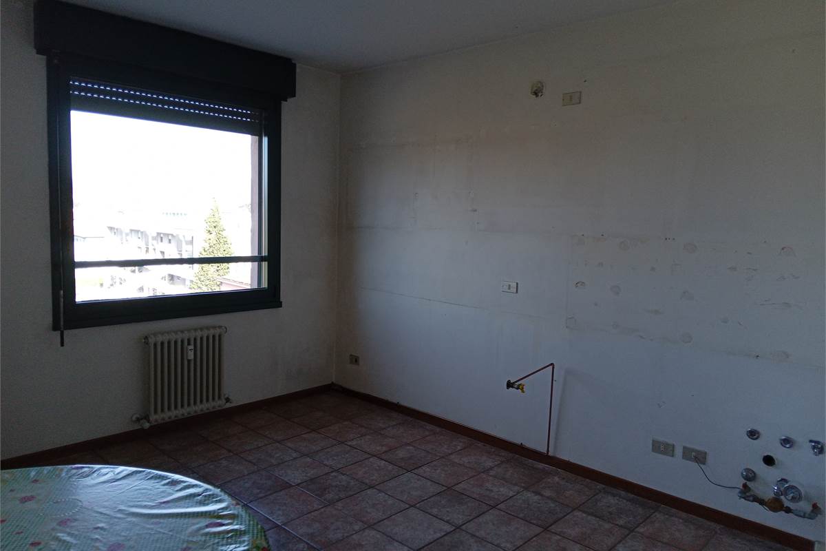 Como, Camerlata/Albate: posizione tranquilla, ampio bilocale