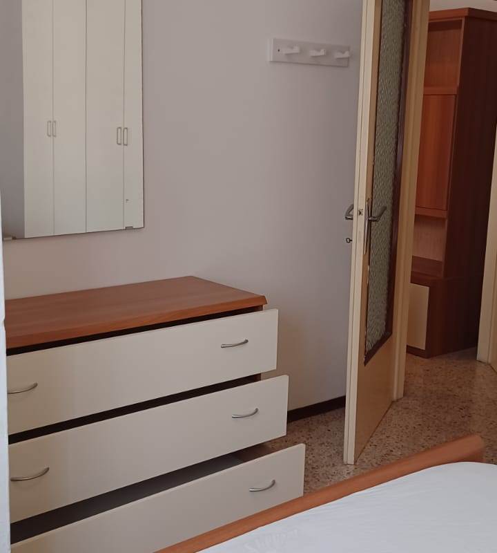 Affittasi bilocale arredato