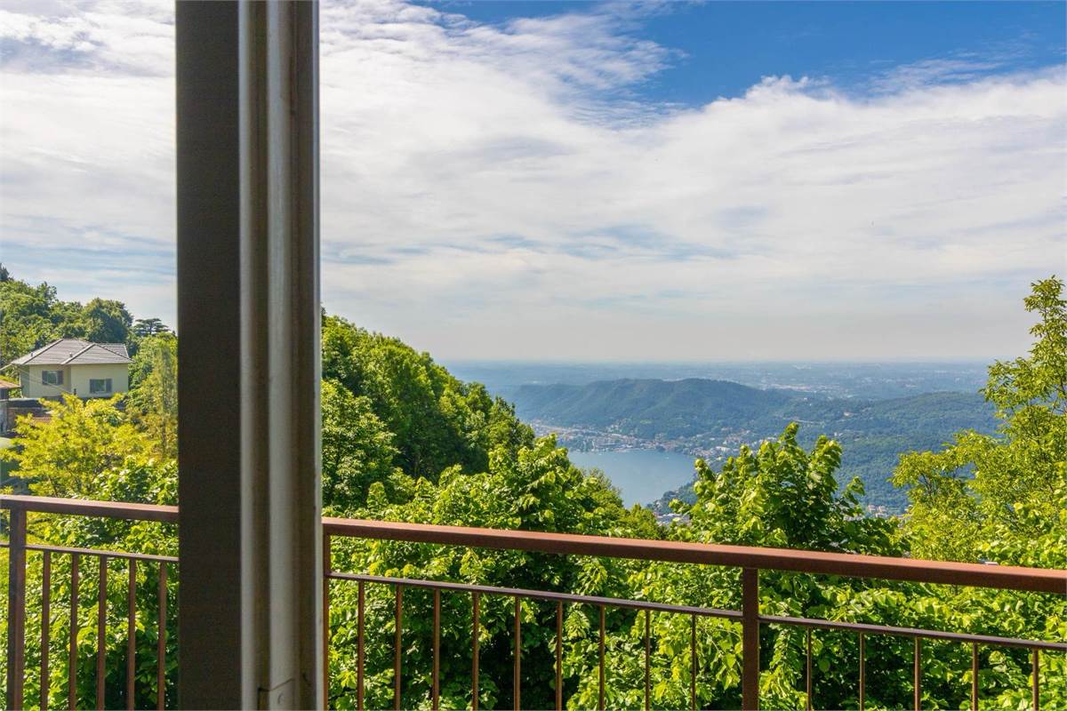 Bilocale immerso nel verde, Monte Bisbino, 