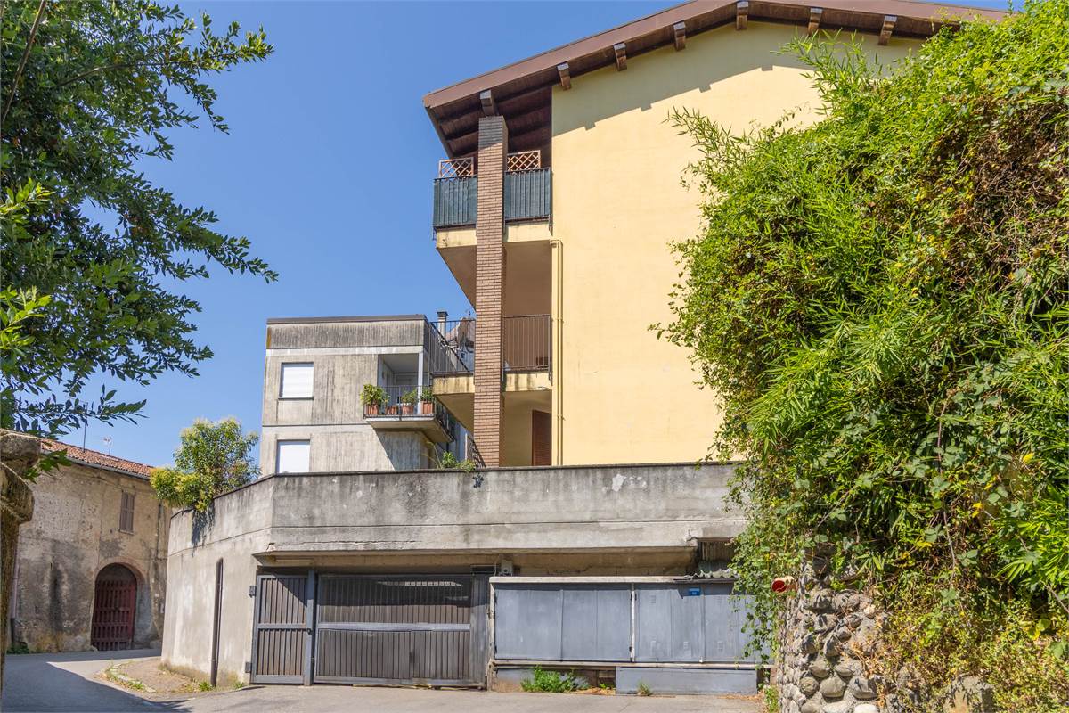 Bilocale con box  vendita