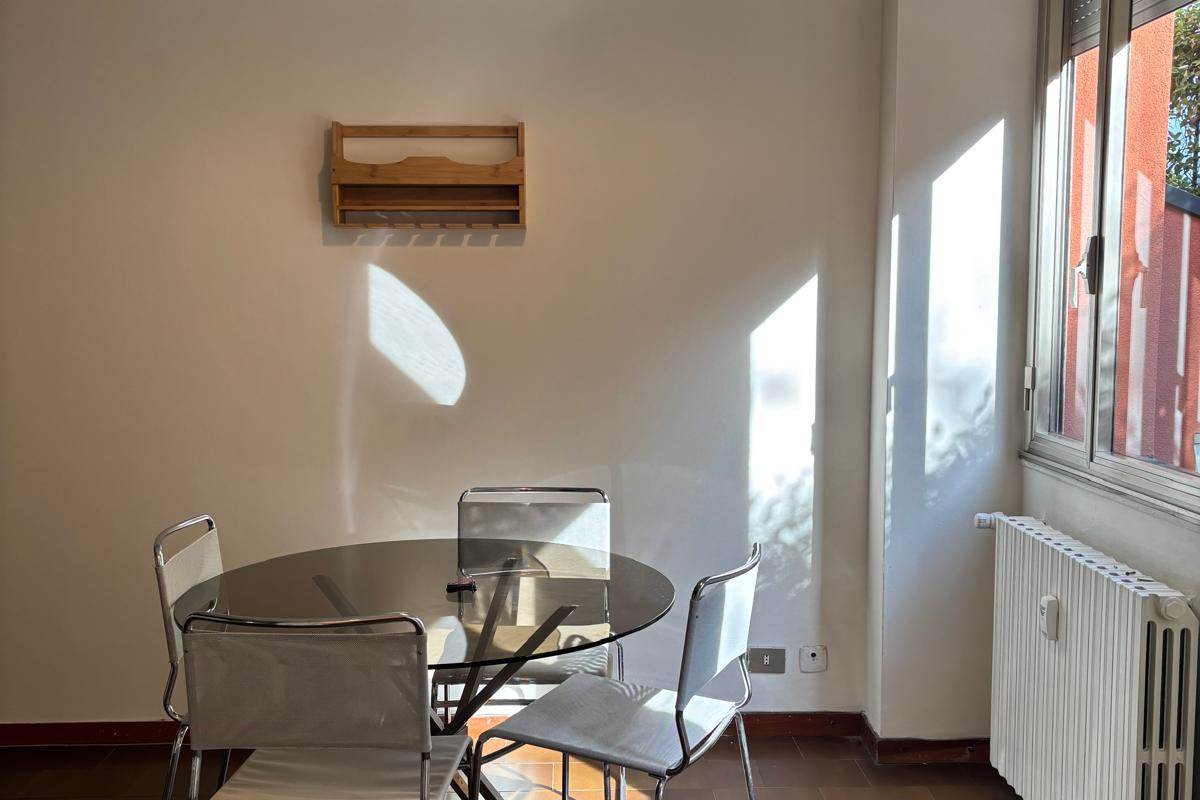 Bilocale in affitto Como Sole 