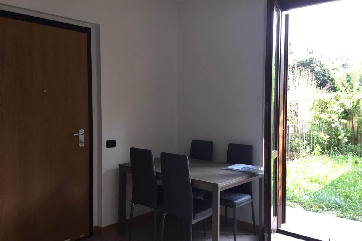 Bilocale con box in affitto