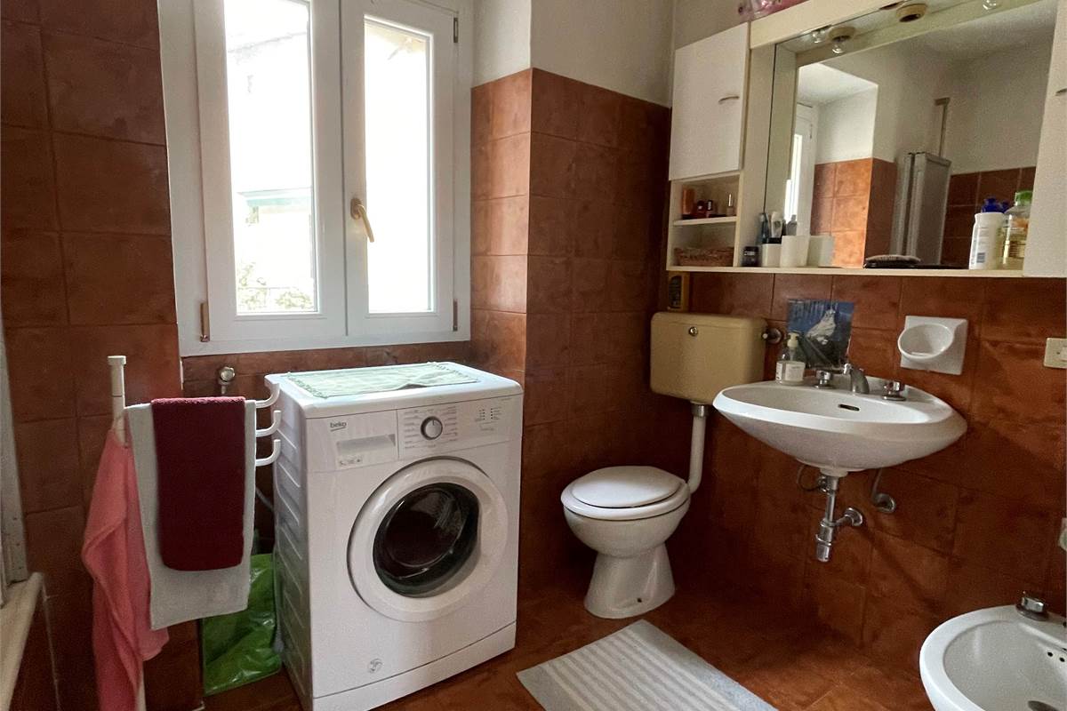 Brunate, appartamento in corte 