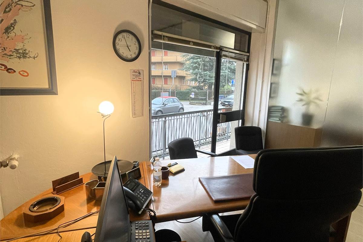 Ufficio alle porte della città.