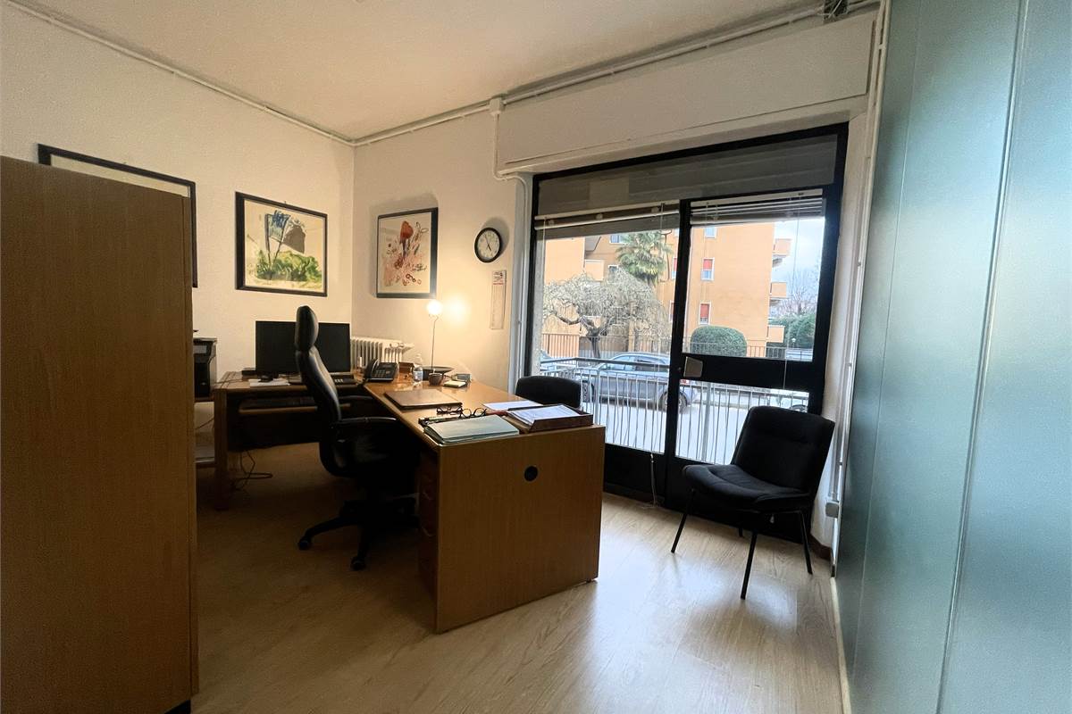 Ufficio alle porte della città.