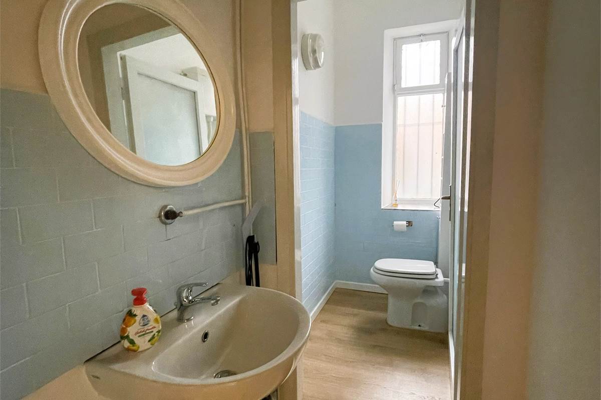 Ufficio alle porte della città.