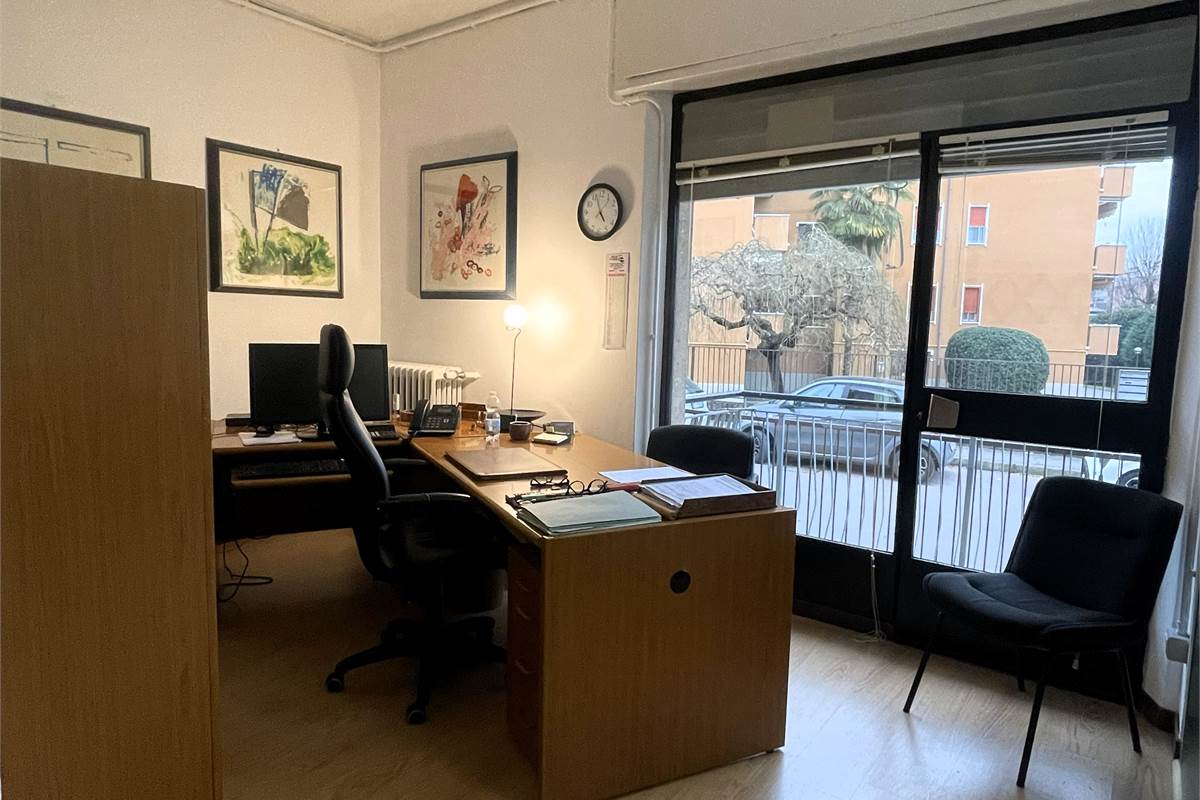 Ufficio alle porte della città.