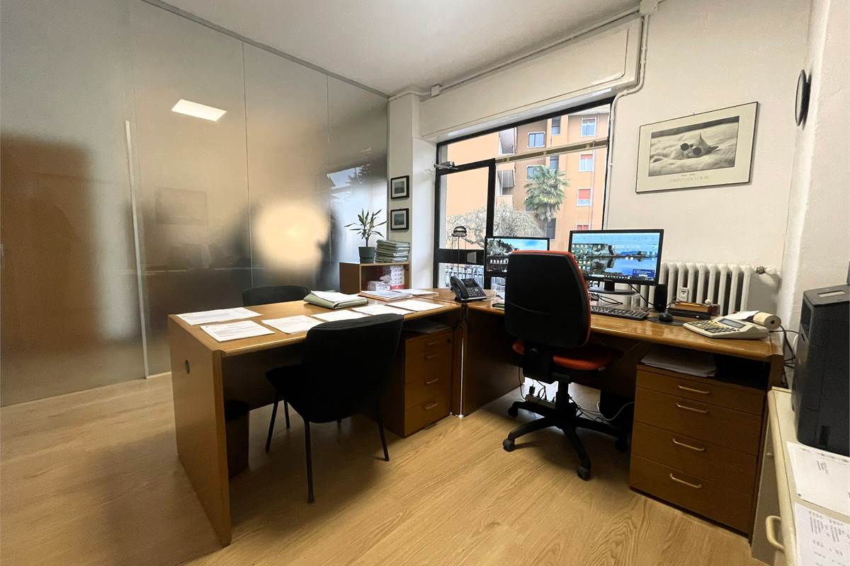 Ufficio alle porte della città.