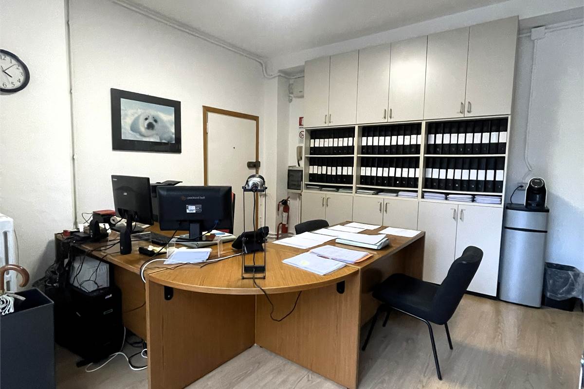 Ufficio alle porte della città.