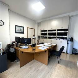 Ufficio alle porte della città.