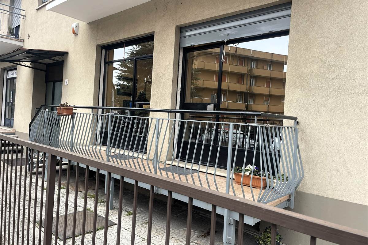 Ufficio alle porte della città.