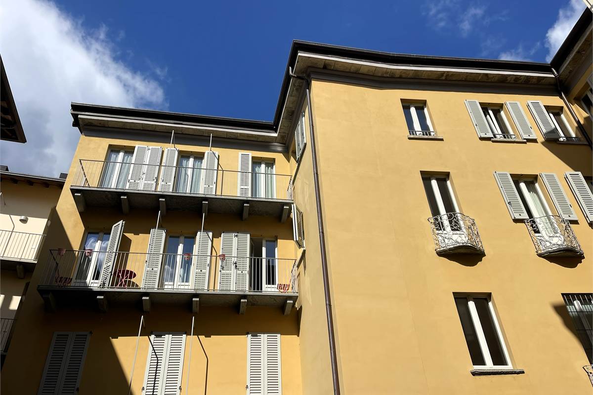 Appartamento su due livelli nel centro di Como 