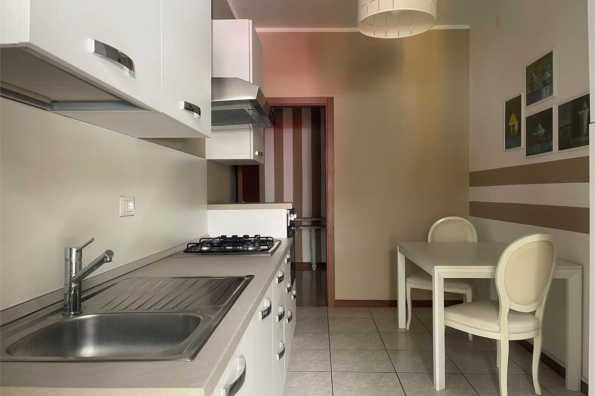 Bilocale luminoso con terrazzo a due passi dal lago e da Villa Olmo
