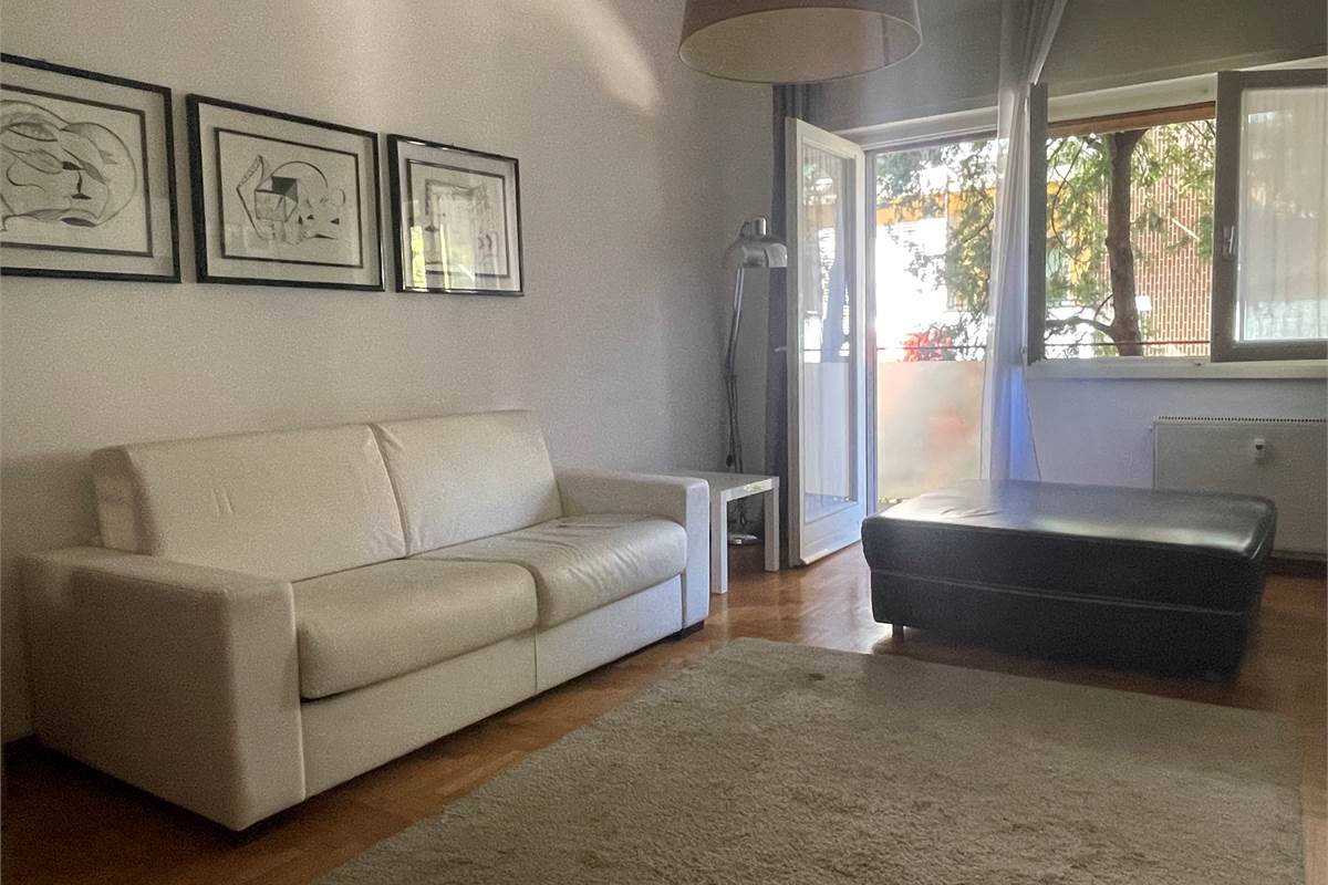 Bilocale luminoso con terrazzo a due passi dal lago e da Villa Olmo