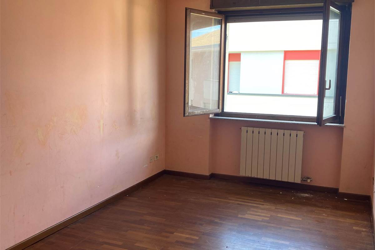 Busto Arsizio - vendesi intera palazzina