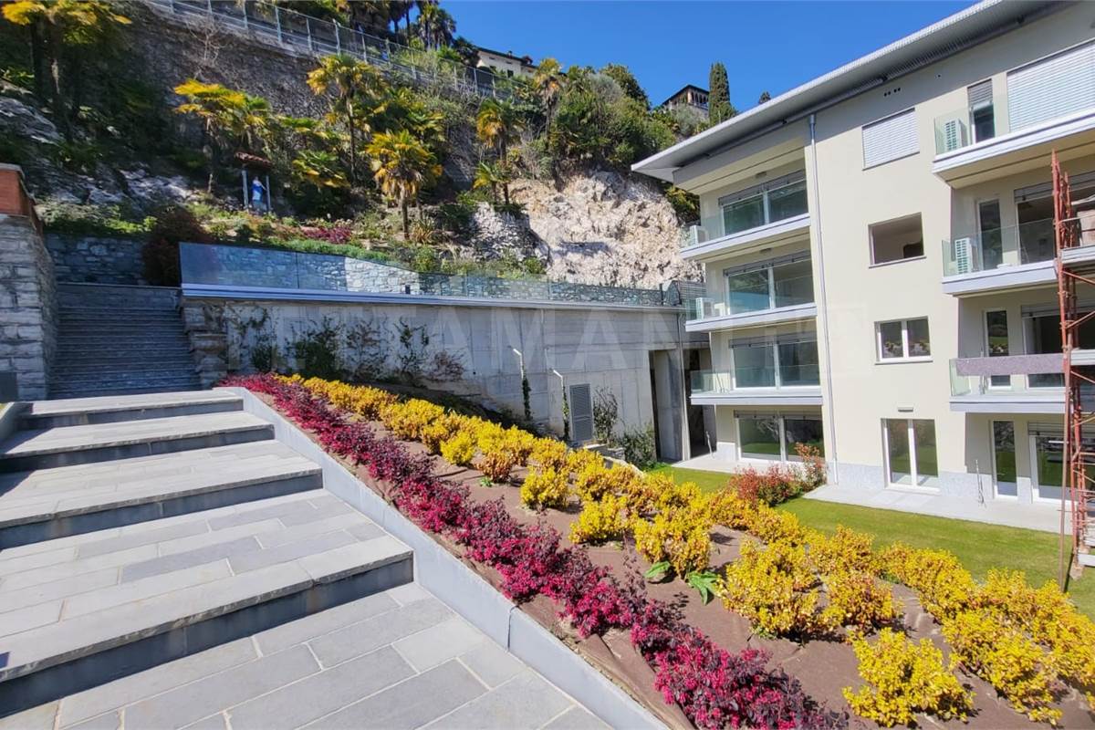Appartamento nuovo in centro Menaggio con giardino