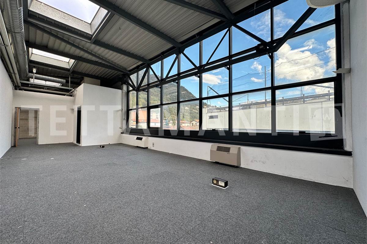 Ampi spazi commerciali