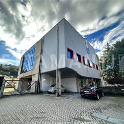 Ampi spazi commerciali