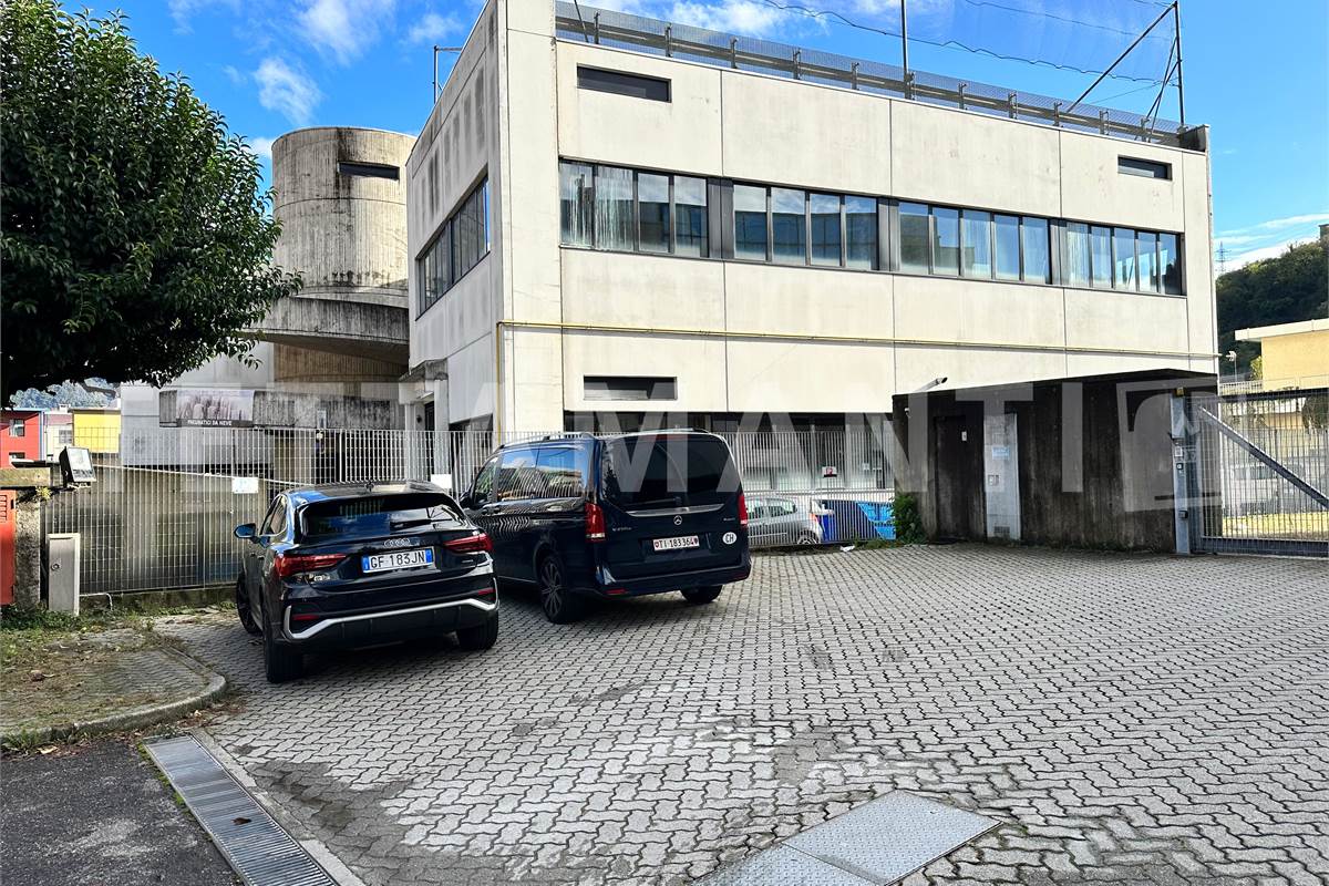 Ampi spazi commerciali