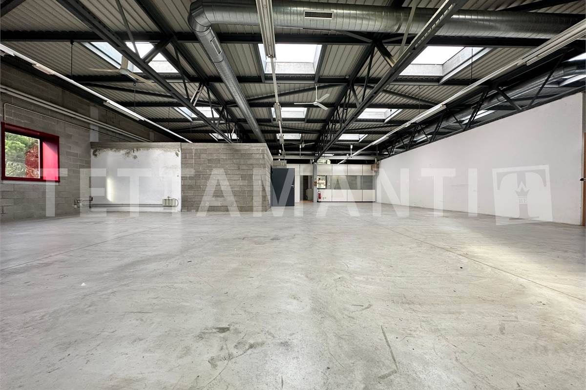 Ampi spazi commerciali