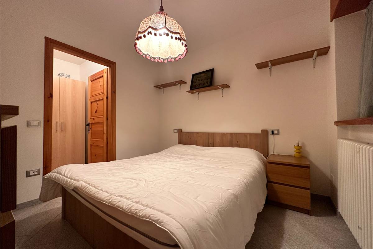 Ampia villa con pineta