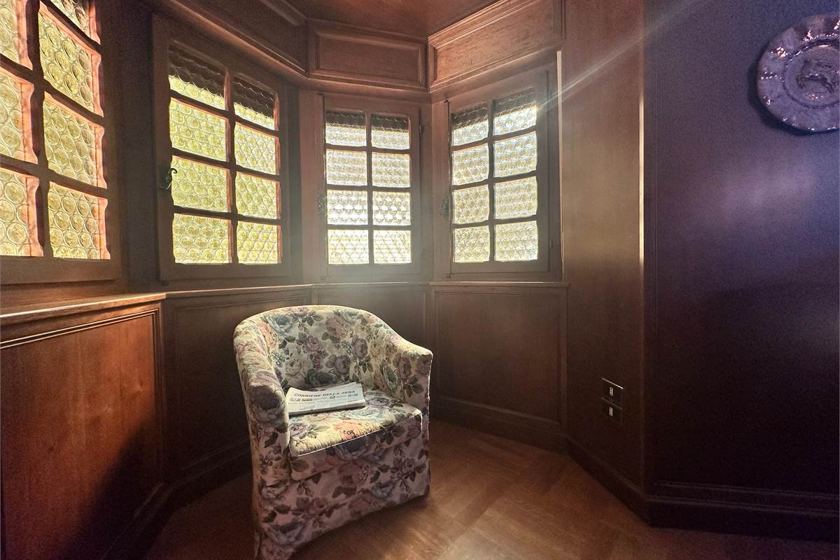 Ampia villa con pineta