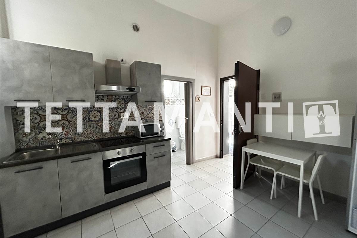 CASA INDIPENDETE FRAZ. IN N. 3 APPARTAMENTI  + BOX