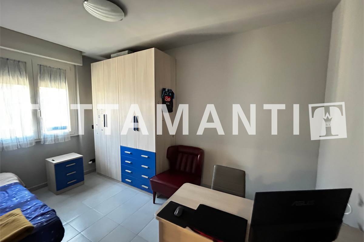 CASA INDIPENDETE FRAZ. IN N. 3 APPARTAMENTI  + BOX
