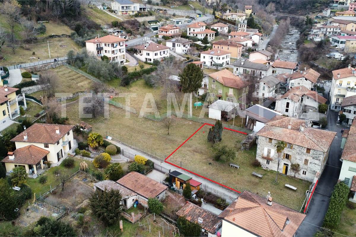 Lago di Como - Villa in vendita con giardino