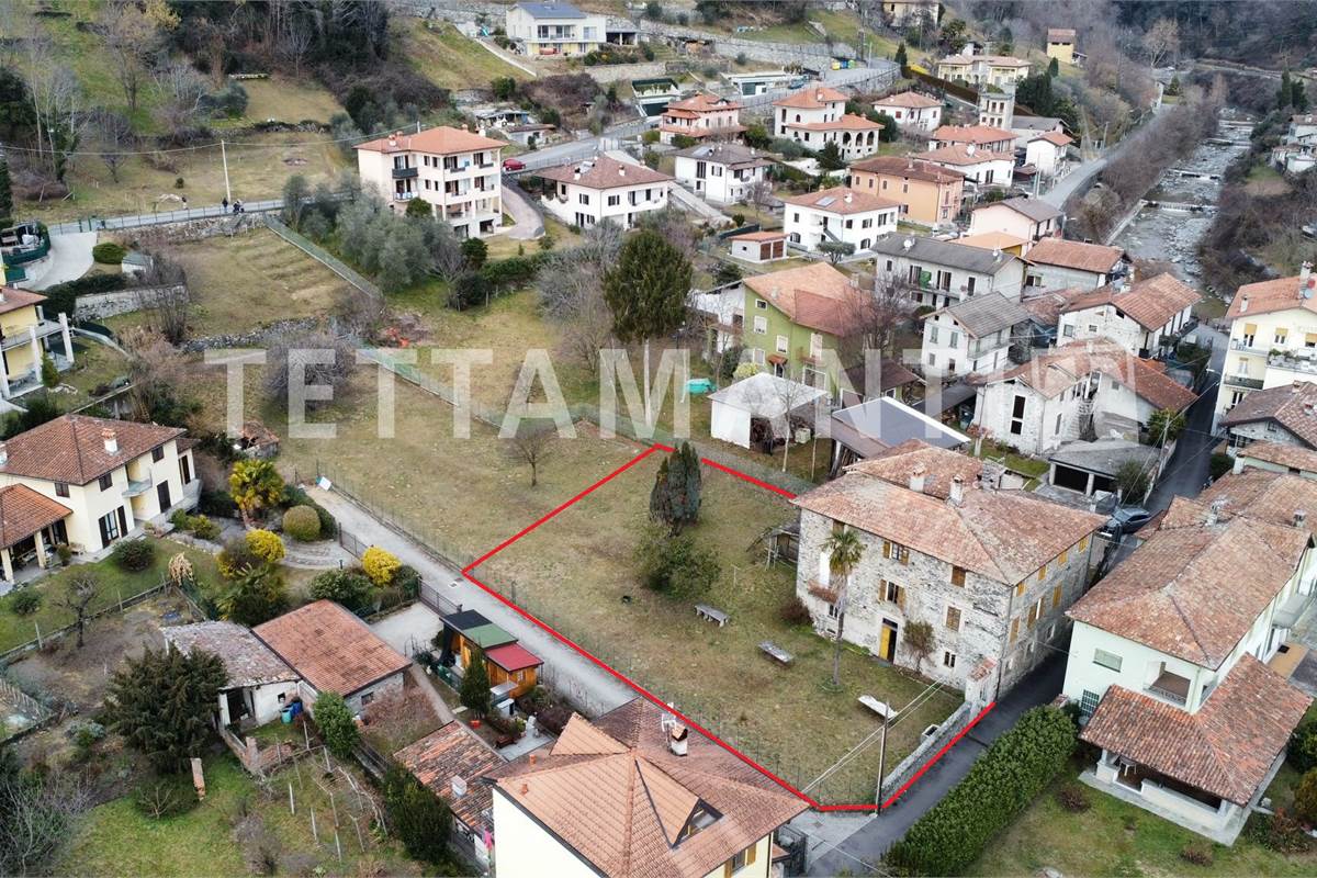 Lago di Como - Villa in vendita con giardino
