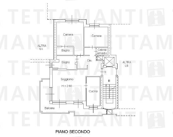 Ampio trilocale con balcone e posto auto