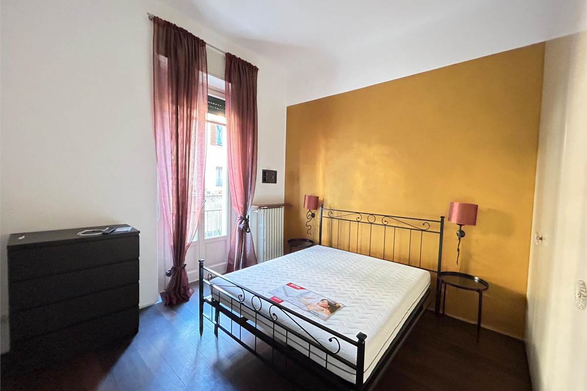 Moderno bilocale con balconi