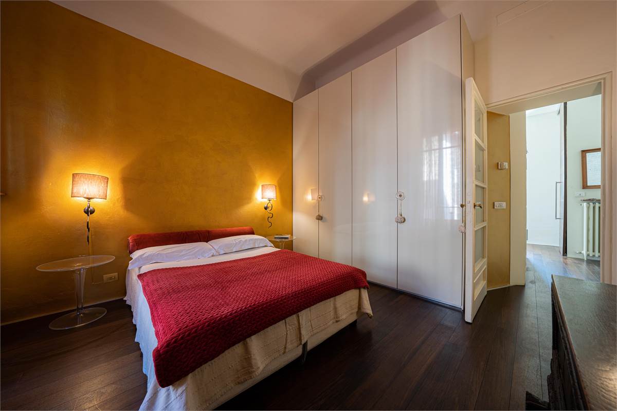 Moderno bilocale con balconi