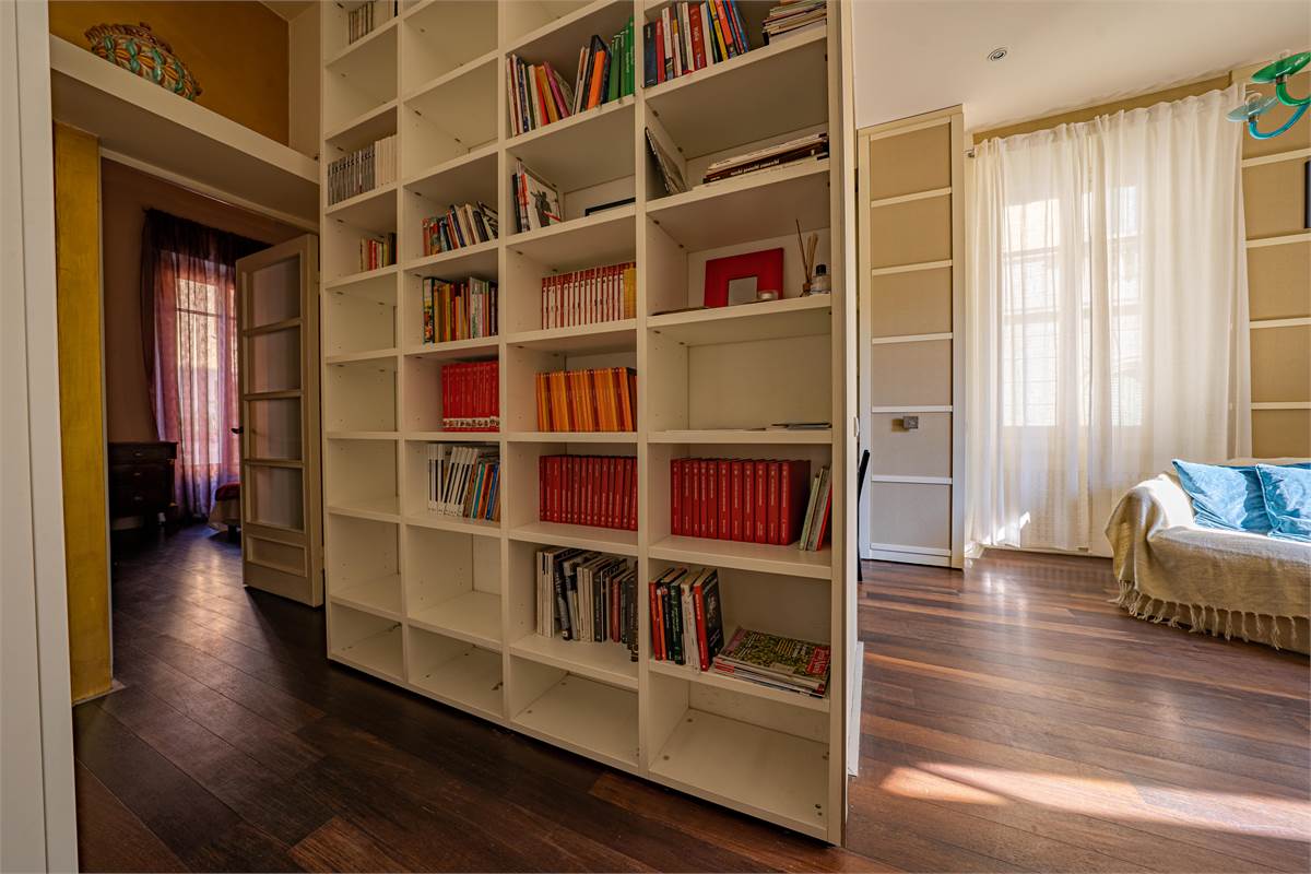 Moderno bilocale con balconi